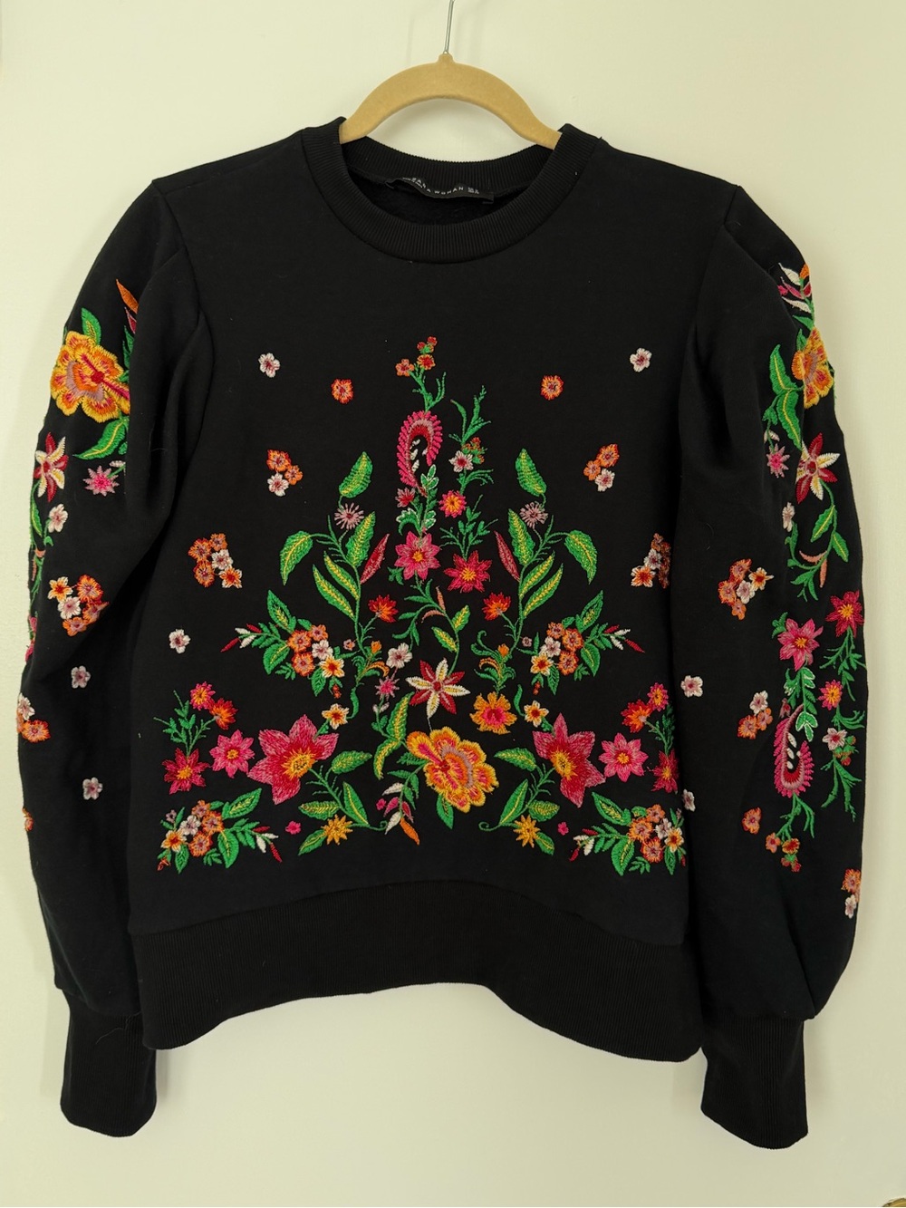 Zara Black Floral Embroidered Puff Sleeve Crew neck Sweatshirt Size M